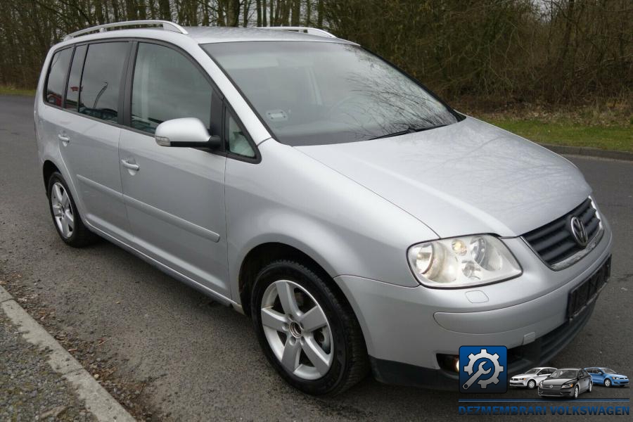 Aripa fata volkswagen touran 2012