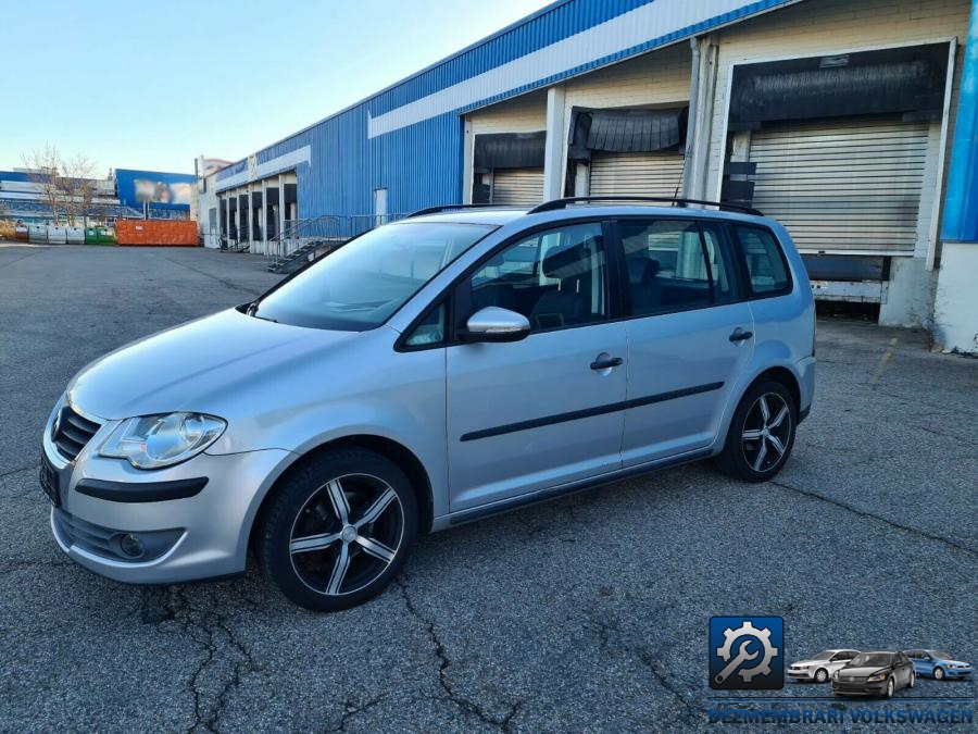 Aripa spate volkswagen touran 2010