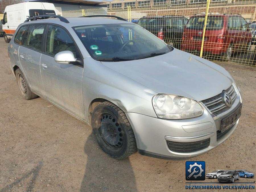 Butuc roata volkswagen golf 2008