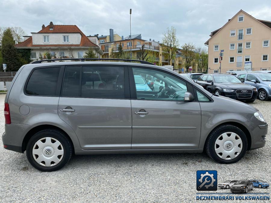 Luneta volkswagen touran 2012